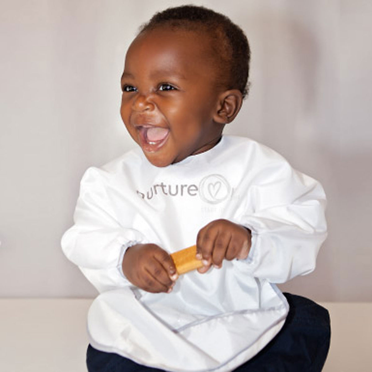 baby feeding bib for mess free mealtimes